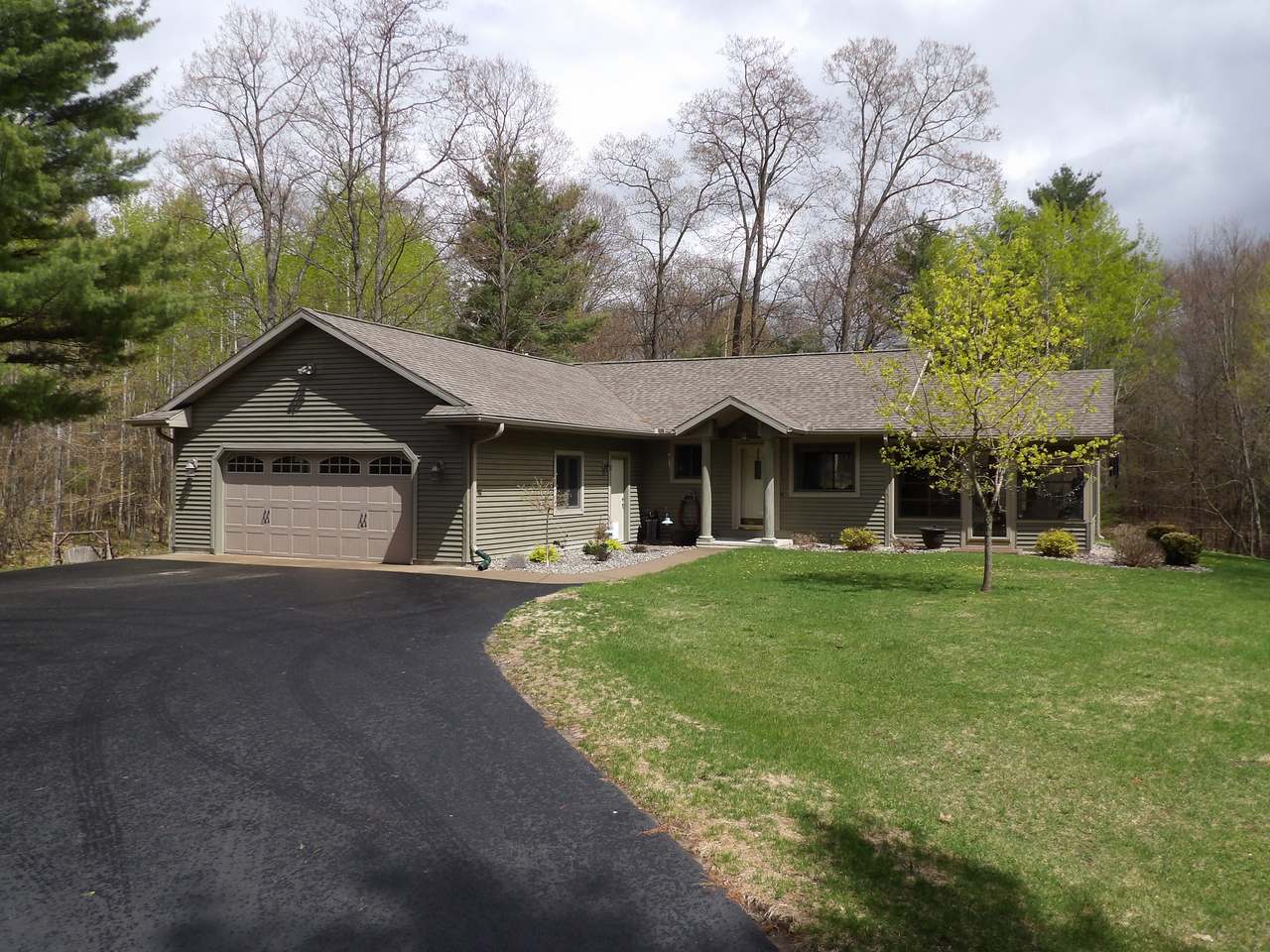 6608 Fallen Wood Lane Rhinelander, WI 54501 - Photo 2 of 46 Gallery Image 2