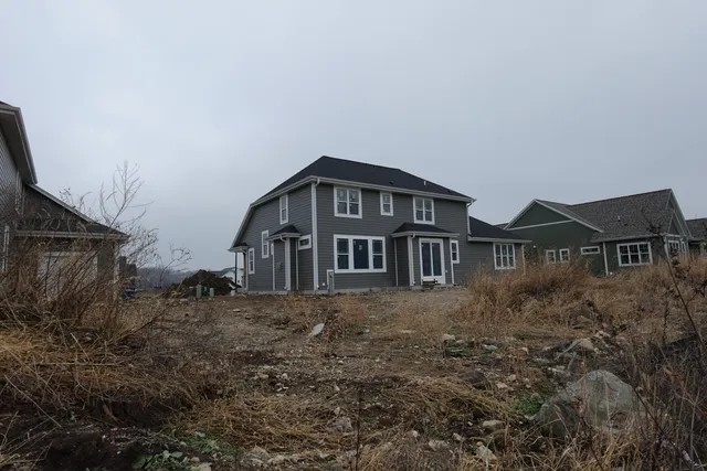 $829,990 | N48W21601 Martha Lane, Pewaukee, WI 53072