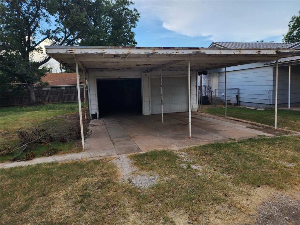 407 Largent Avenue Ballinger, TX 76821 - Photo 17 of 17 Carport