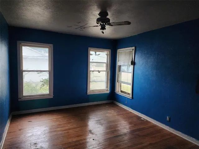 $54,724 | 407 Largent Avenue, Ballinger, TX 76821