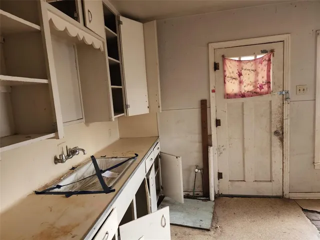 $54,724 | 407 Largent Avenue, Ballinger, TX 76821