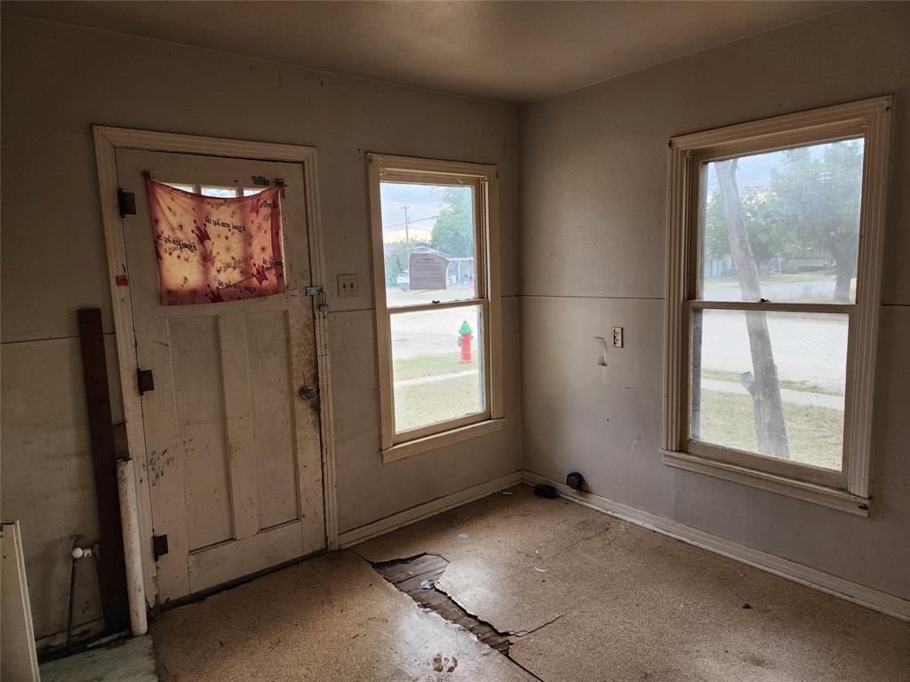 407 Largent Avenue Ballinger, TX 76821 - Photo 10 of 17 Kitchen Right Side