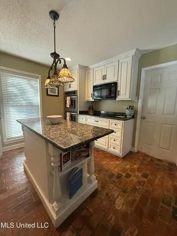 $275,000 | 1202 Heidenheim Street, Pascagoula, MS 39581