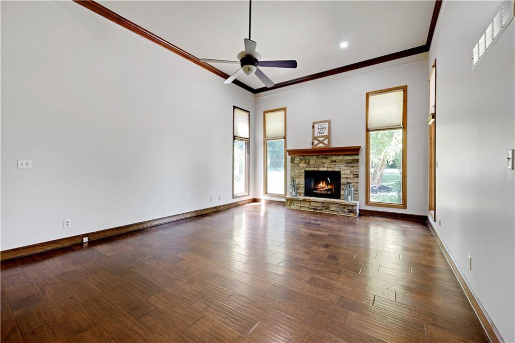 17713 157th Terrace Basehor, KS 66007 - Photo 9 of 50