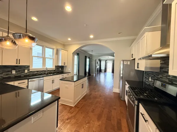 $5,500 | 2209 10th Avenue South, Unit A, Nashville, TN 37204