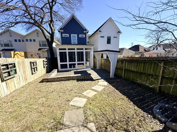 $5,500 | 2209 10th Avenue South, Unit A, Nashville, TN 37204