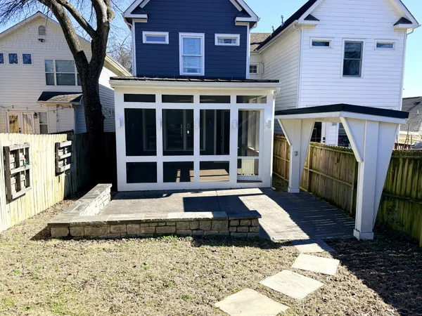 $5,500 | 2209 10th Avenue South, Unit A, Nashville, TN 37204