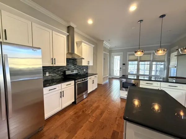 $5,500 | 2209 10th Avenue South, Unit A, Nashville, TN 37204