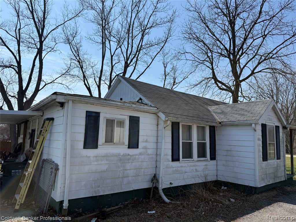 2931 Grant Road Rochester Hills, MI 48309 - Photo 2 of 5
