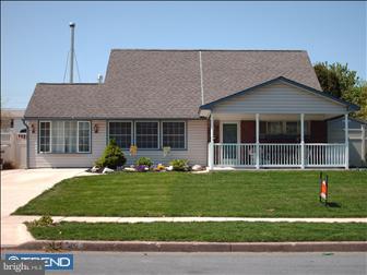 49 Cliff Road Levittown, PA 19057 - Photo 1 of 8 Exterior