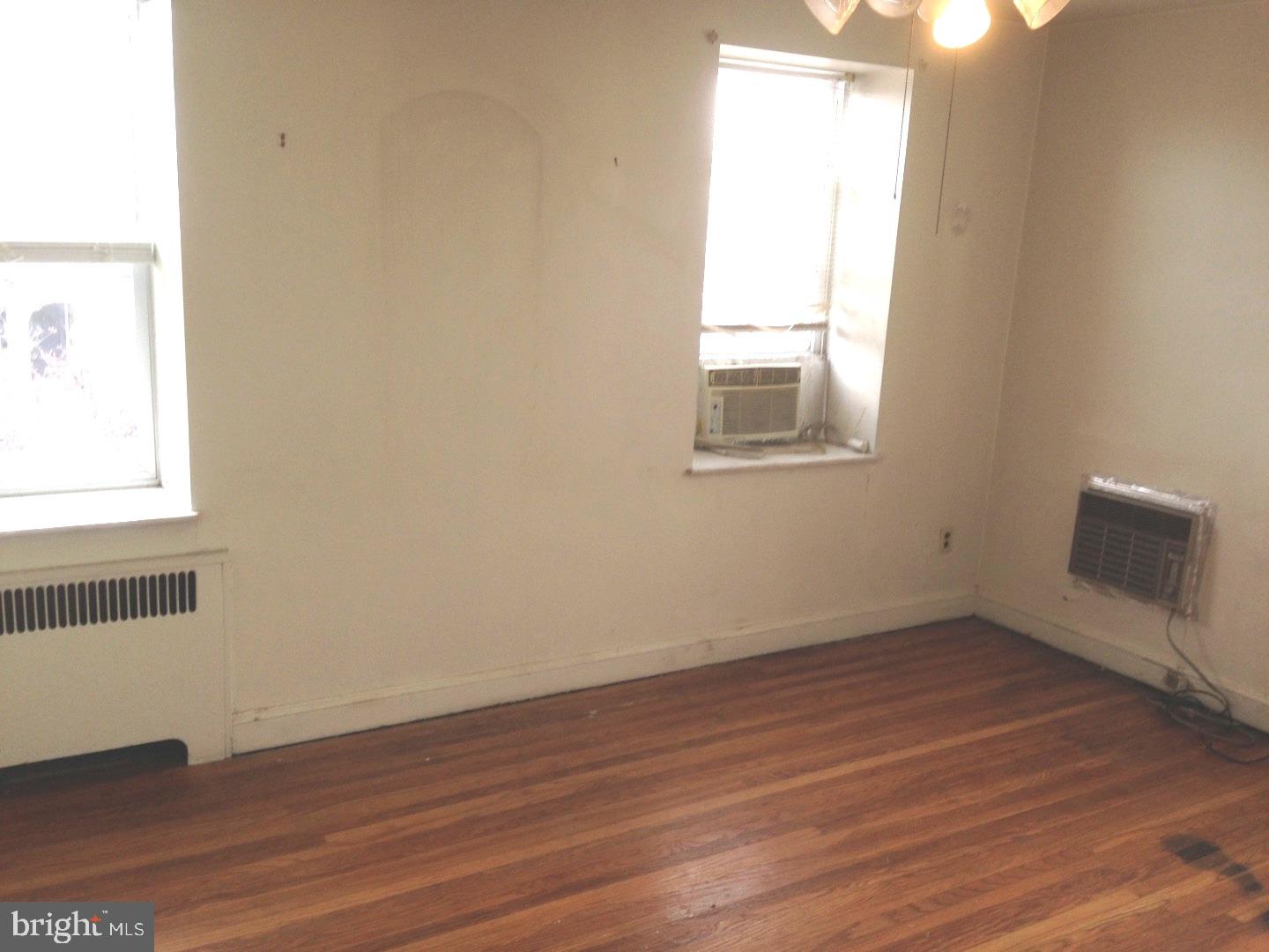 644 Atwood Road Philadelphia, PA 19151 - Photo 13 of 15 Bedroom - Main