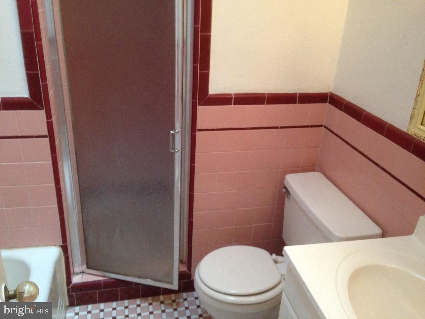 644 Atwood Road Philadelphia, PA 19151 - Photo 14 of 15 Bathroom