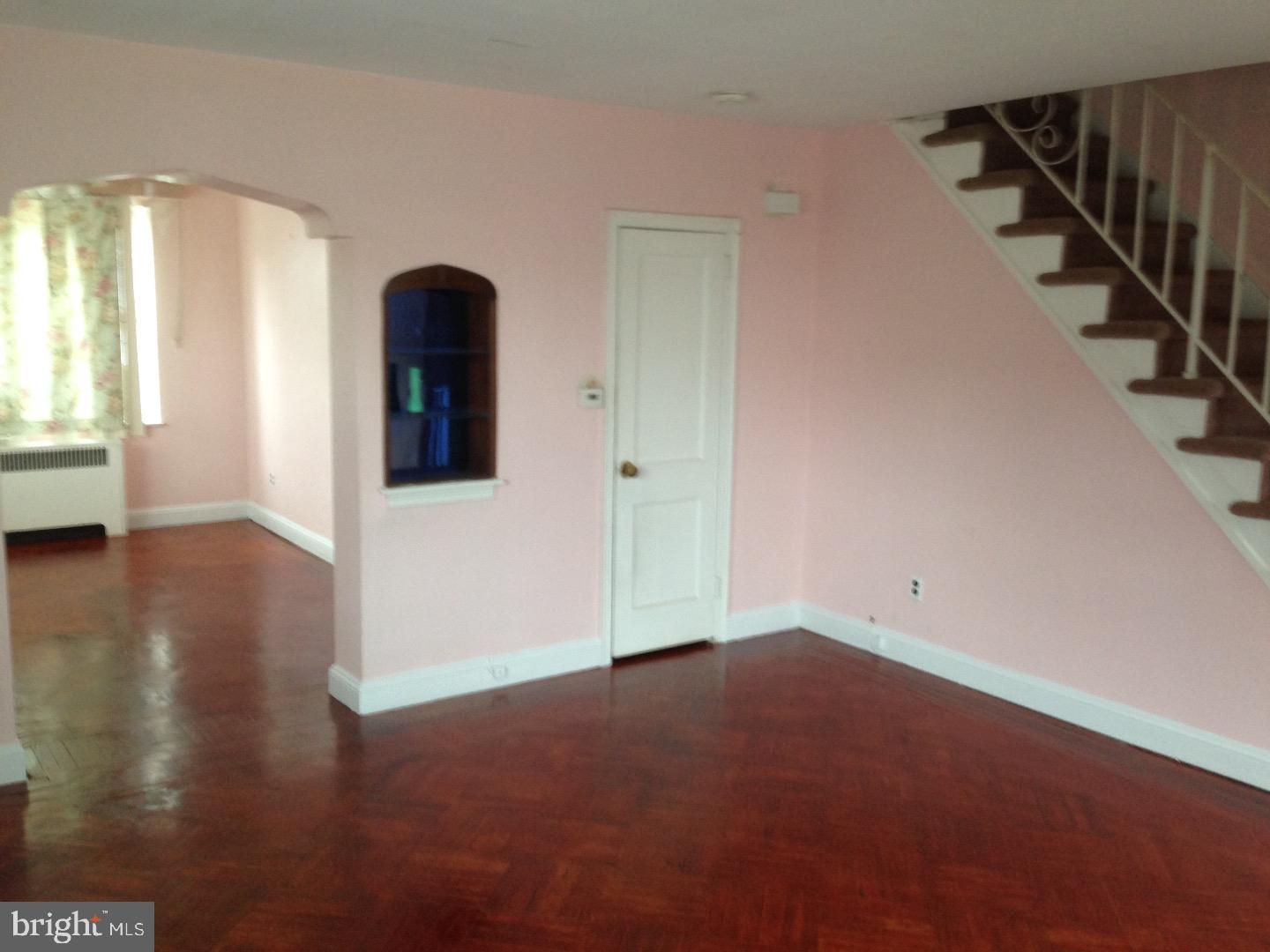 644 Atwood Road Philadelphia, PA 19151 - Photo 7 of 15 Living Room