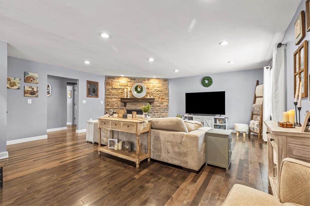 5260 Turner Road Gibsonia, PA 15044 - Photo 3 of 45 Gallery Image 3