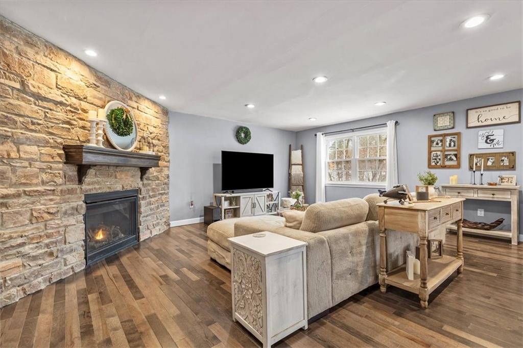 5260 Turner Road Gibsonia, PA 15044 - Photo 4 of 45 Gallery Image 4