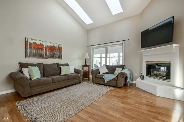 $299,900 | 8802 Saddle Court, Indianapolis, IN 46256
