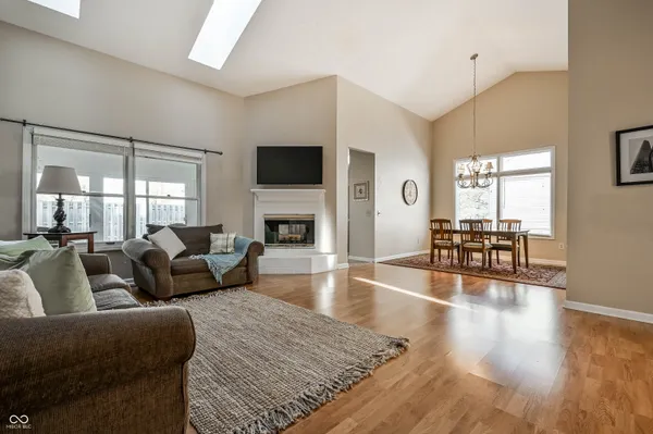$299,900 | 8802 Saddle Court, Indianapolis, IN 46256