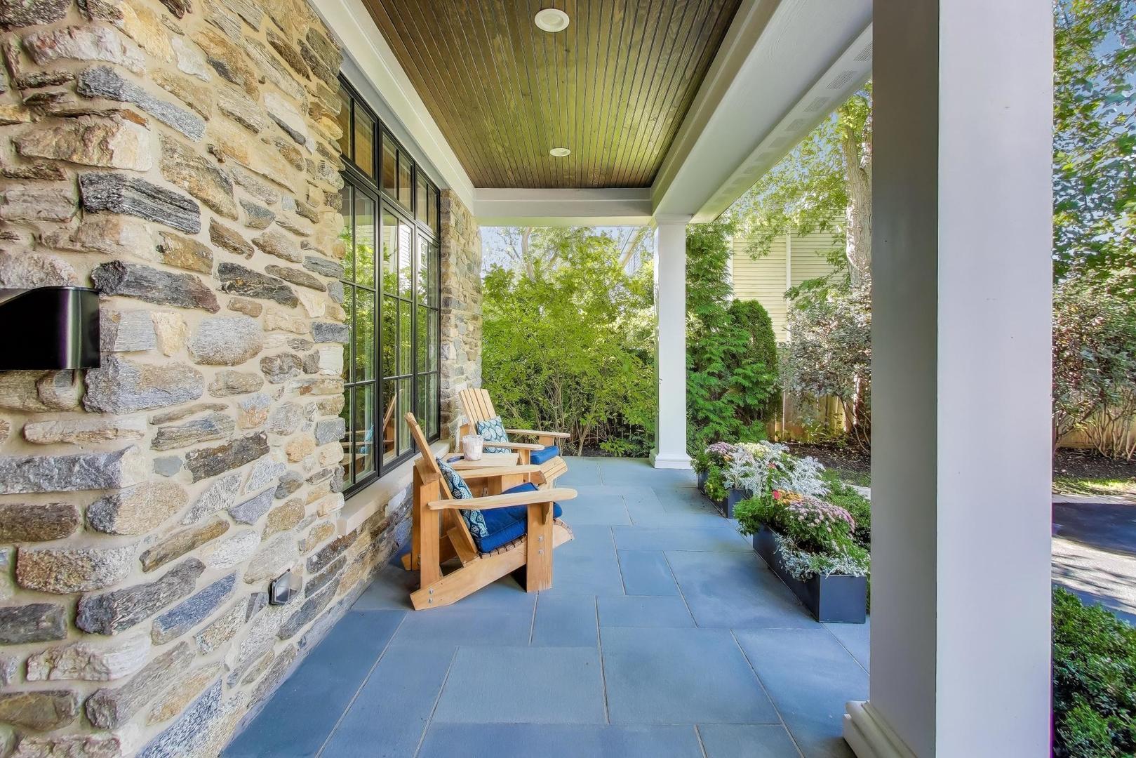 579 Greenwood Road Northbrook, IL 60062 - Photo 6 of 79