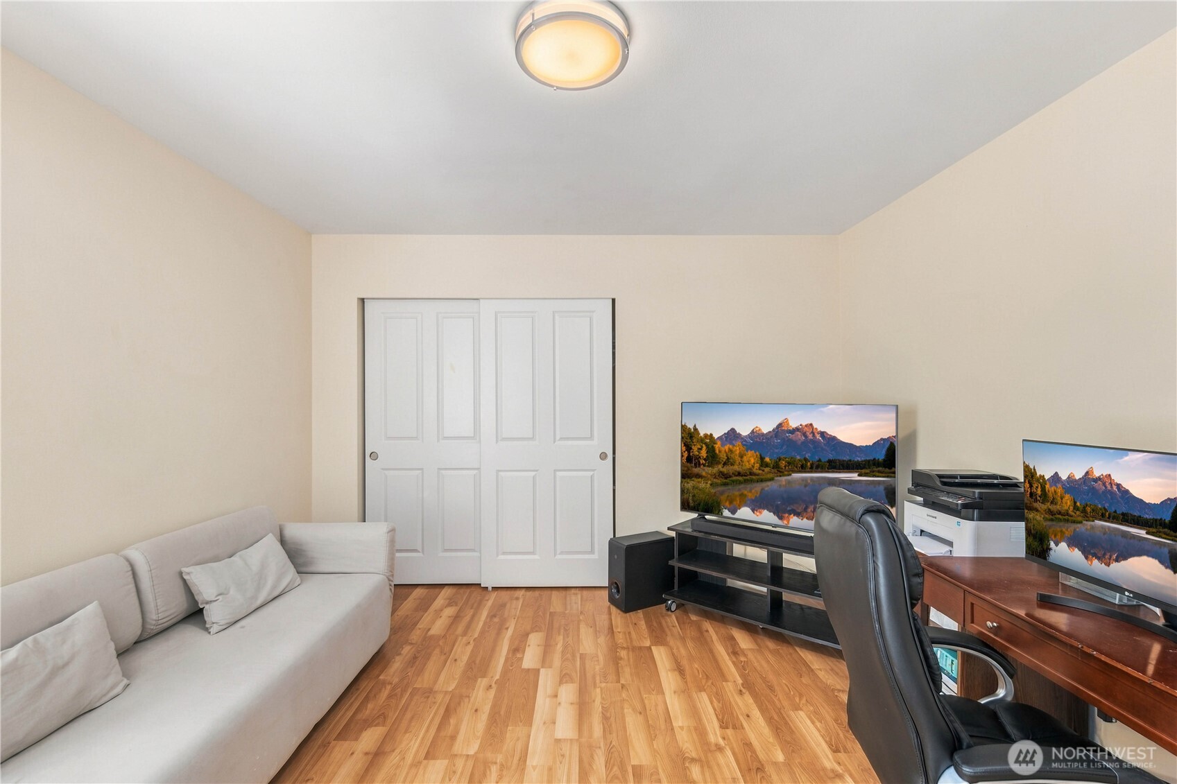 417 Hoquiam Place Northeast Renton, WA 98059 - Photo 22 of 31 Gallery Image 22