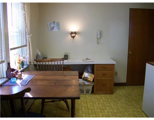 910 Burtner Road Natrona Heights, PA 15065 - Photo 3 of 13 Kitchen.