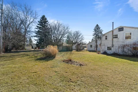 $379,000 | 1207 Grant Street, Lake Geneva, WI 53147