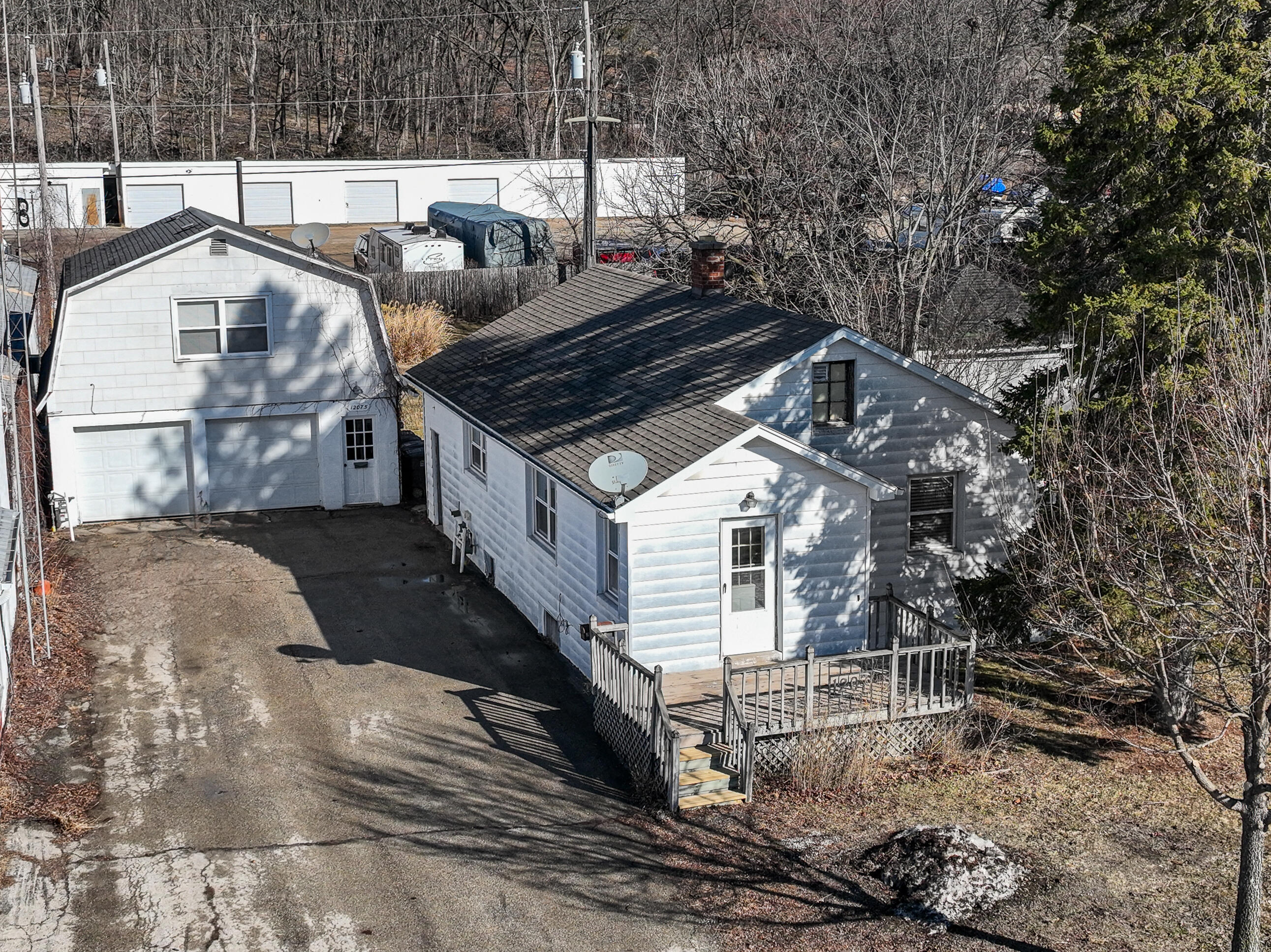 1207 Grant Street Lake Geneva, WI 53147 - Photo 2 of 40 front