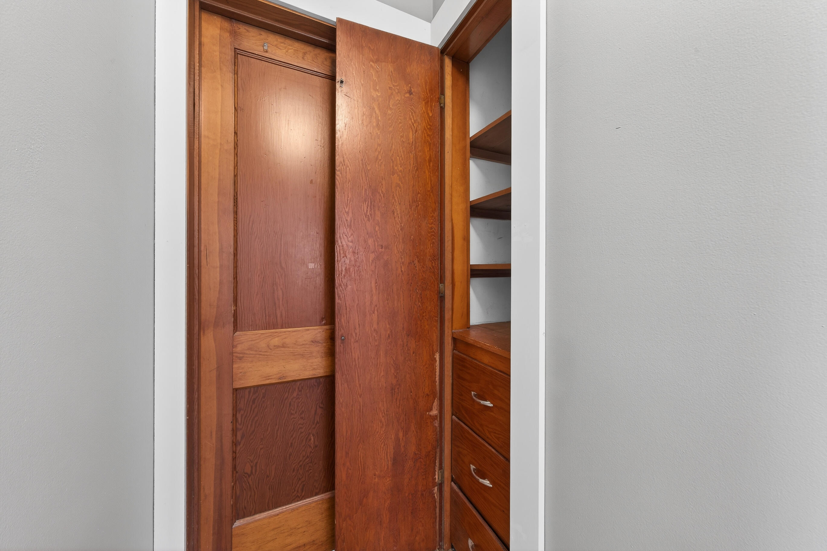 1207 Grant Street Lake Geneva, WI 53147 - Photo 28 of 40 built in closet