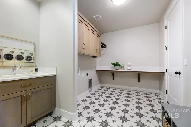 $1,104,962 | 6792 Saddle Bred Way, Star, ID 83669