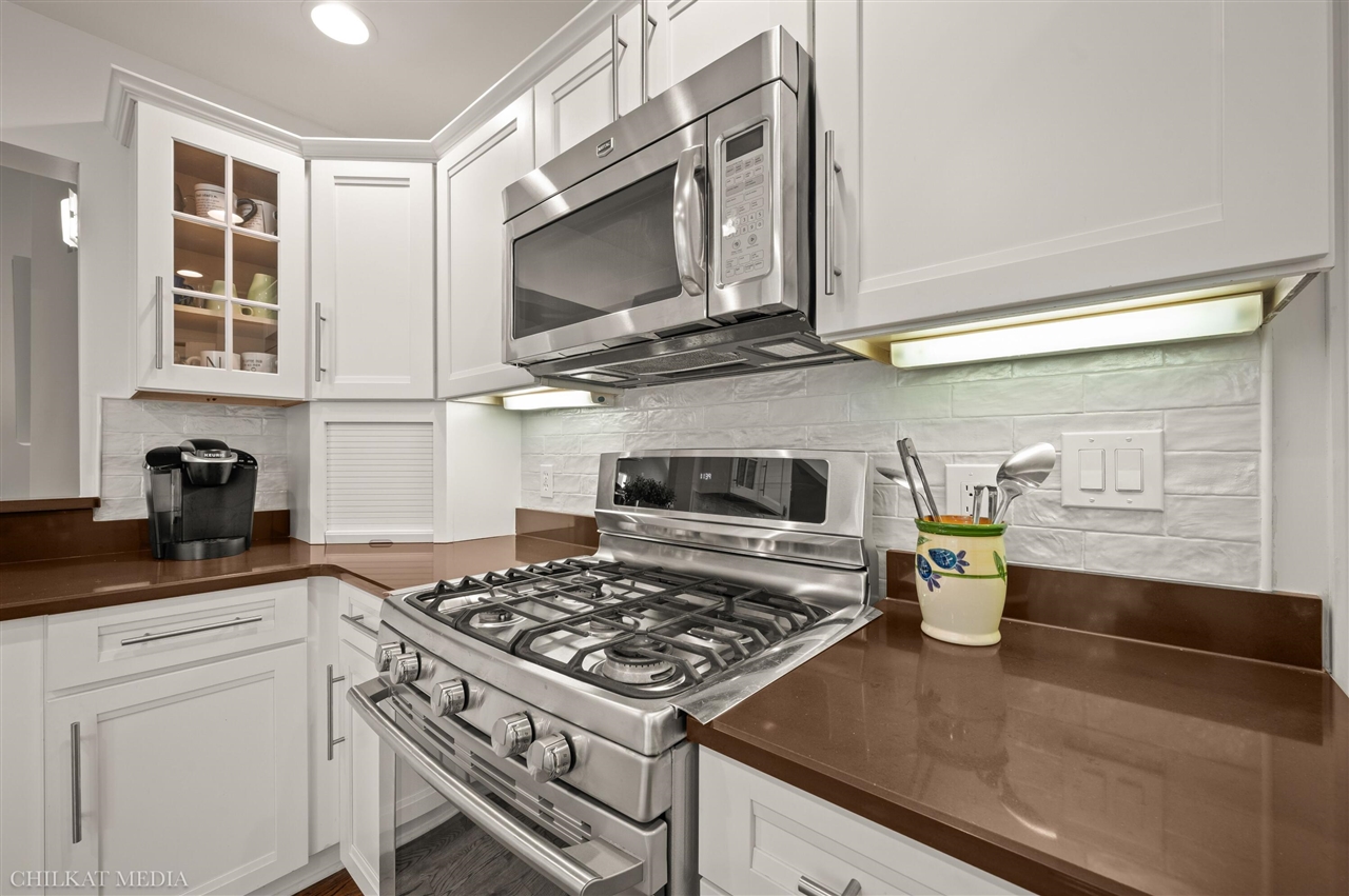 16636 Lakeshore Road New Buffalo, MI 49117 - Photo 13 of 55