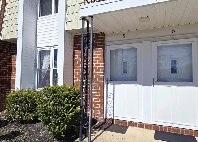 $199,000 | 51 Rocky Point Yaphank Road, Unit 5, Rocky Point, NY 11778