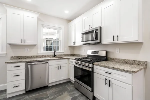 $3,200 | 511 Geneva Avenue, Unit 2, Boston, MA 02122