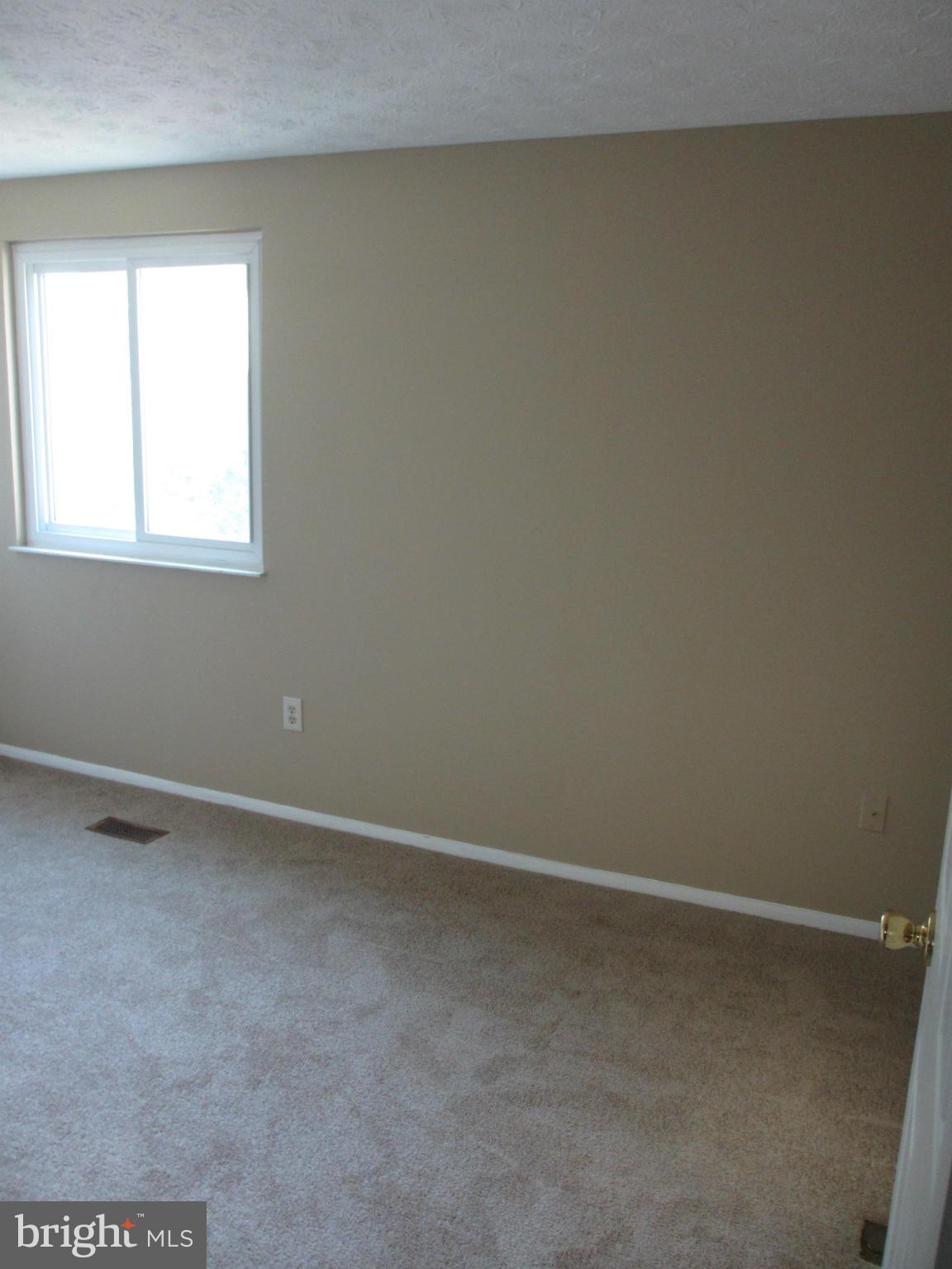 1452 Farmcrest Way Silver Spring, MD 20905 - Photo 17 of 30 Bedroom