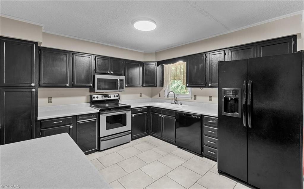 1013 Gladstone Road Mocksville, NC 27028 - Photo 6 of 48