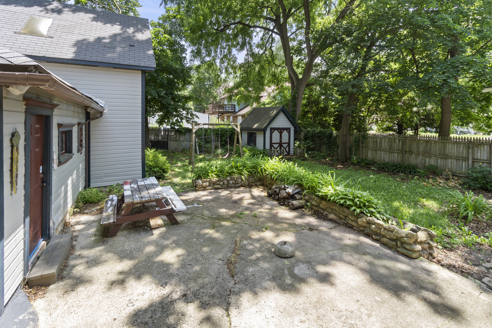 509 North Spring Street Elgin, IL 60120 - Photo 15 of 48