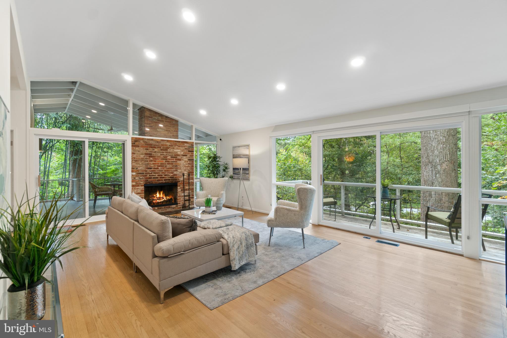 5309 Mohican Road Bethesda, MD 20816 - Photo 13 of 58 Gallery Image 13