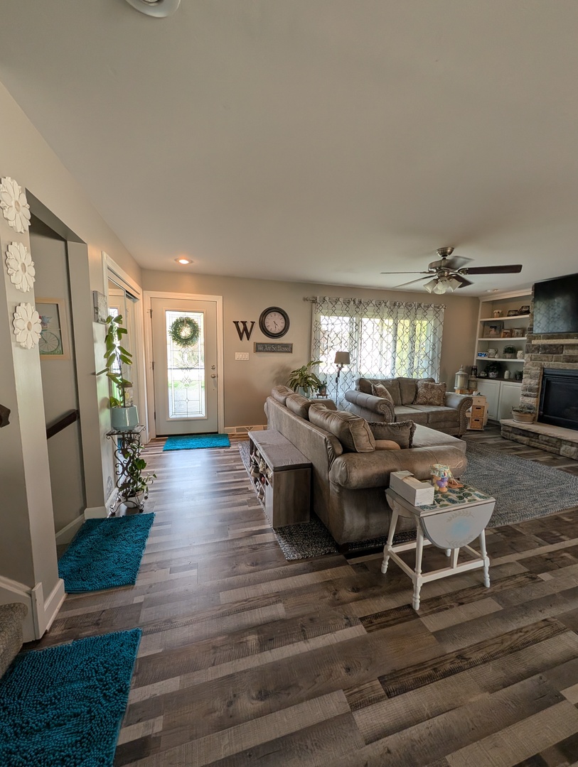 921 4h Road Ottawa, IL 61350 - Photo 4 of 28