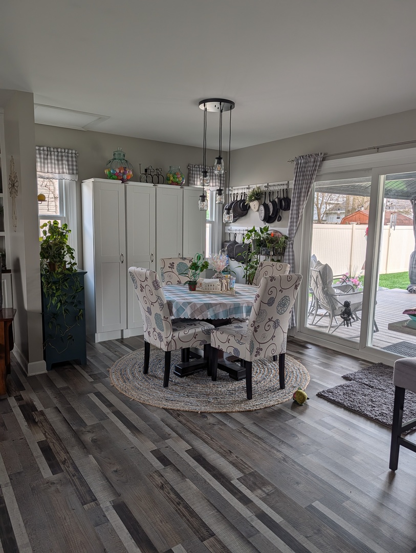 921 4h Road Ottawa, IL 61350 - Photo 5 of 28