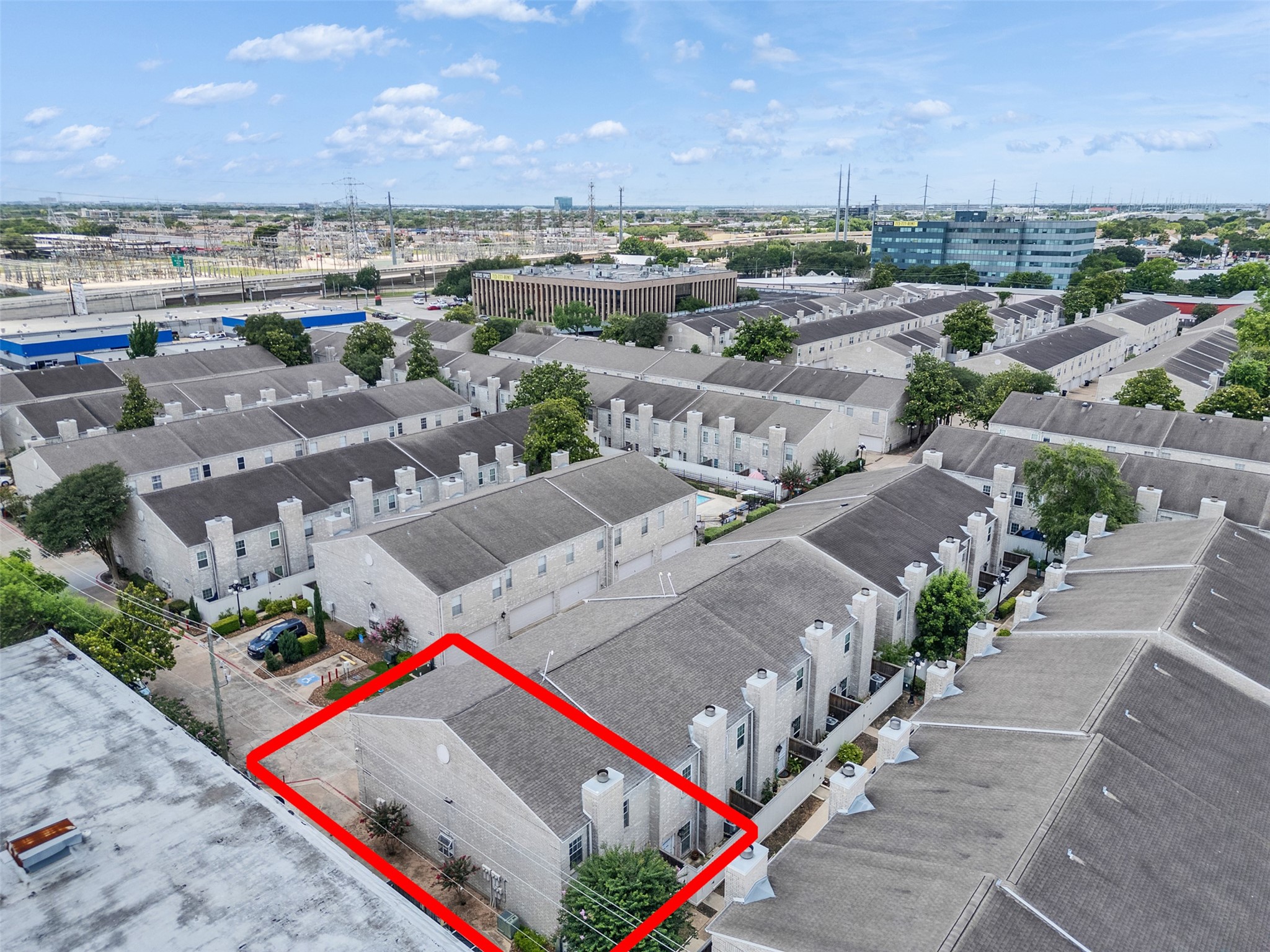 4001 Tanglewilde Street, Unit 605 Houston, TX 77063 - Photo 25 of 29 an aerial view of a city