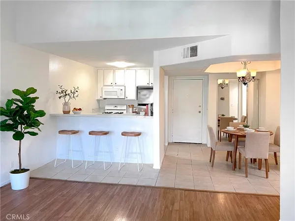 $315,990 | 7640 Oso Avenue, Unit 316, Winnetka, CA 91306