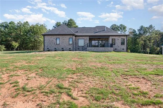 $687,000 | 7107 Lanier Road, Summerfield, NC 27358