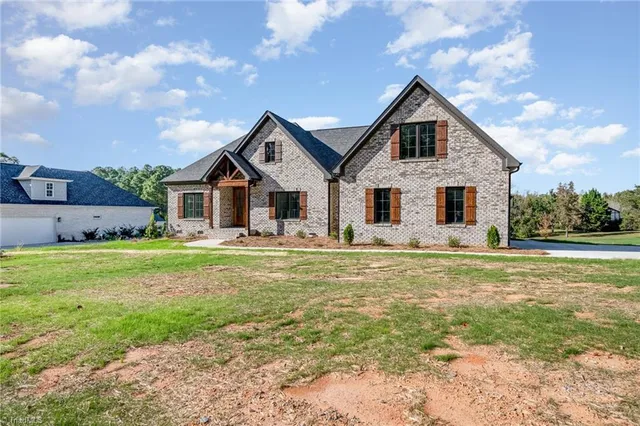 $687,000 | 7107 Lanier Road, Summerfield, NC 27358