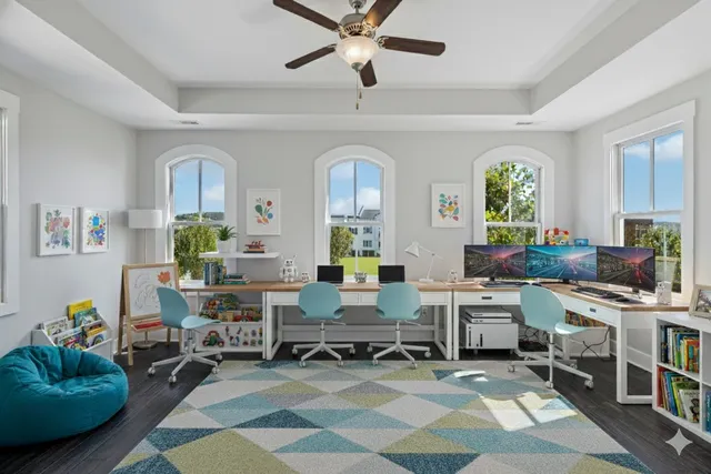 a view of outdoor space yard and porch