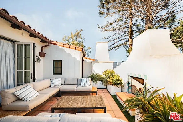 $3,850,000 | 124 West Yanonali Street, Santa Barbara, CA 93101