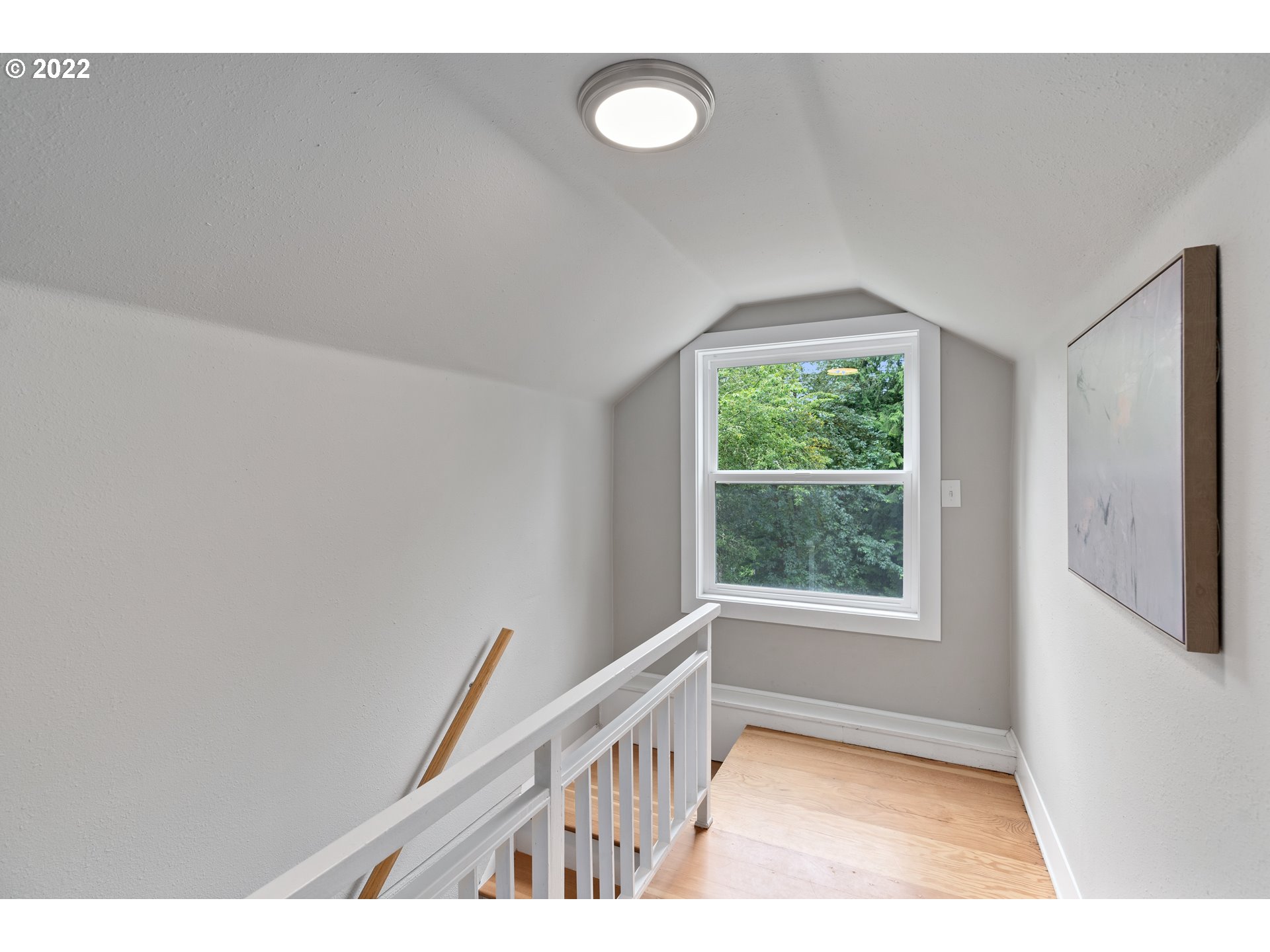 1806 Southwest Taylors Ferry Road Portland, OR 97219 - Photo 13 of 32 Gallery Image 13