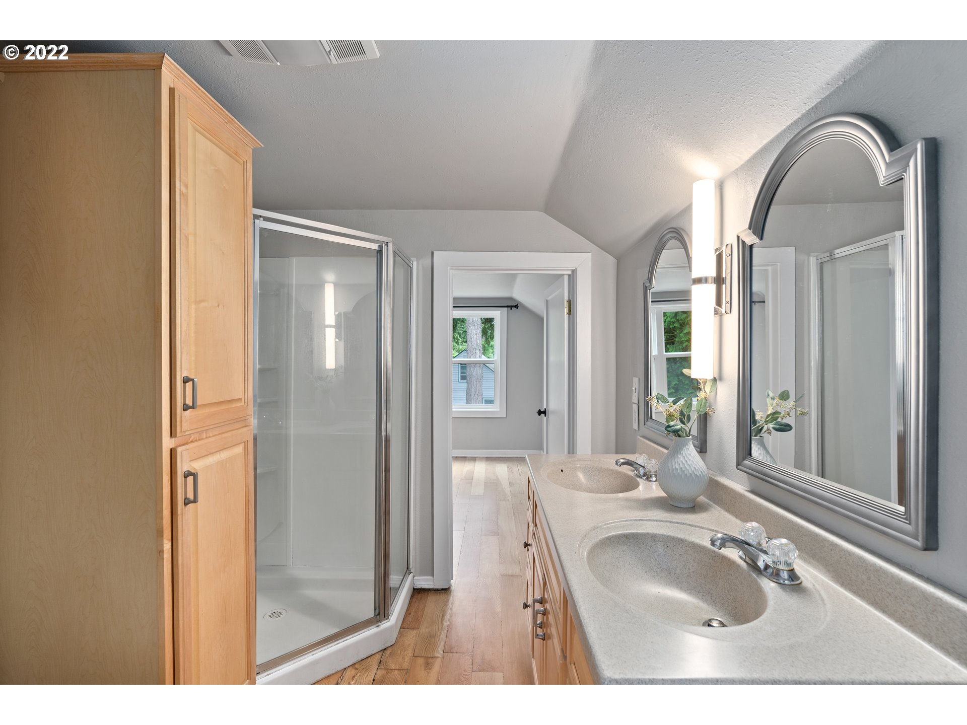 1806 Southwest Taylors Ferry Road Portland, OR 97219 - Photo 16 of 32 Gallery Image 16
