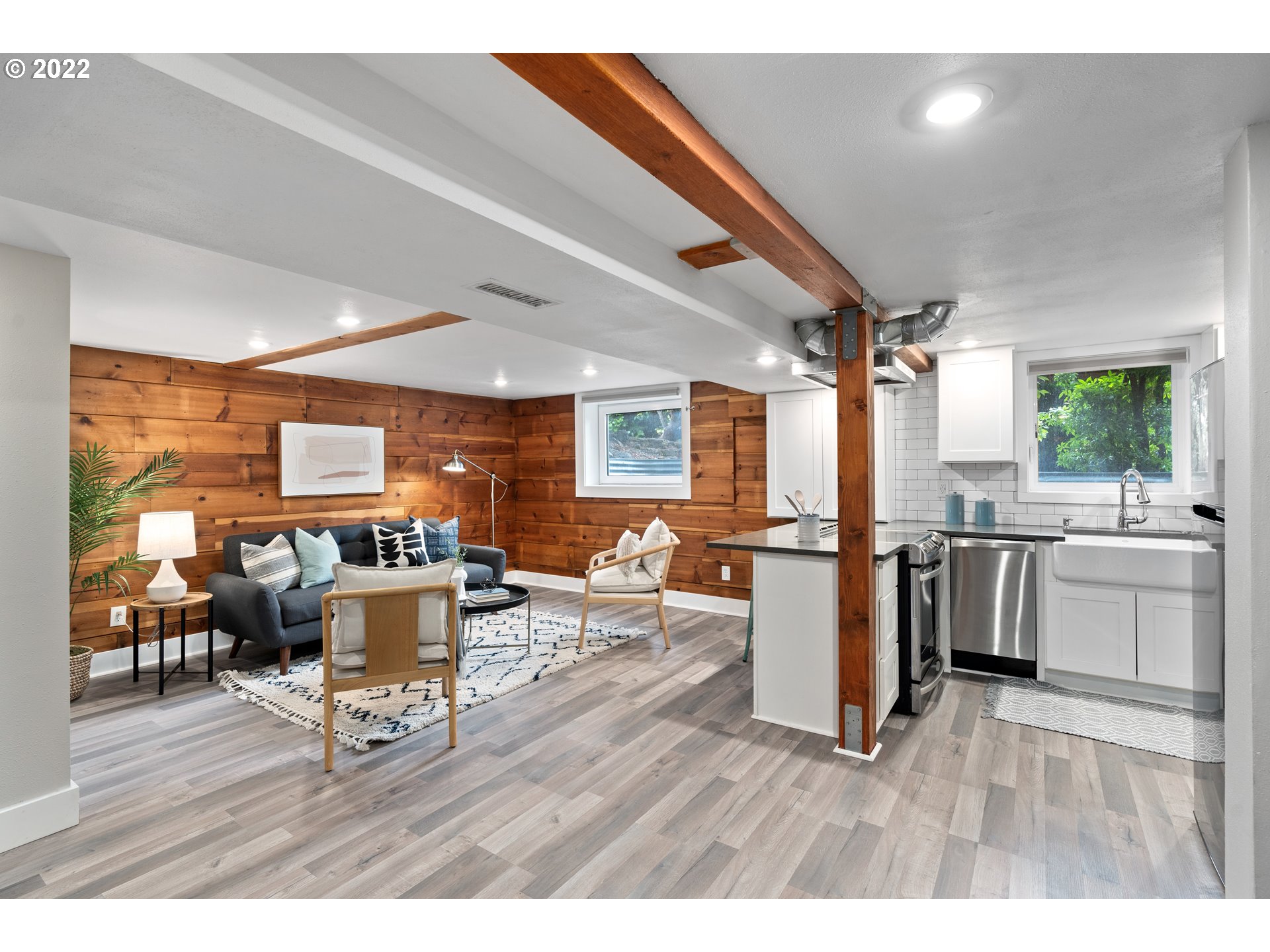 1806 Southwest Taylors Ferry Road Portland, OR 97219 - Photo 17 of 32 Gallery Image 17