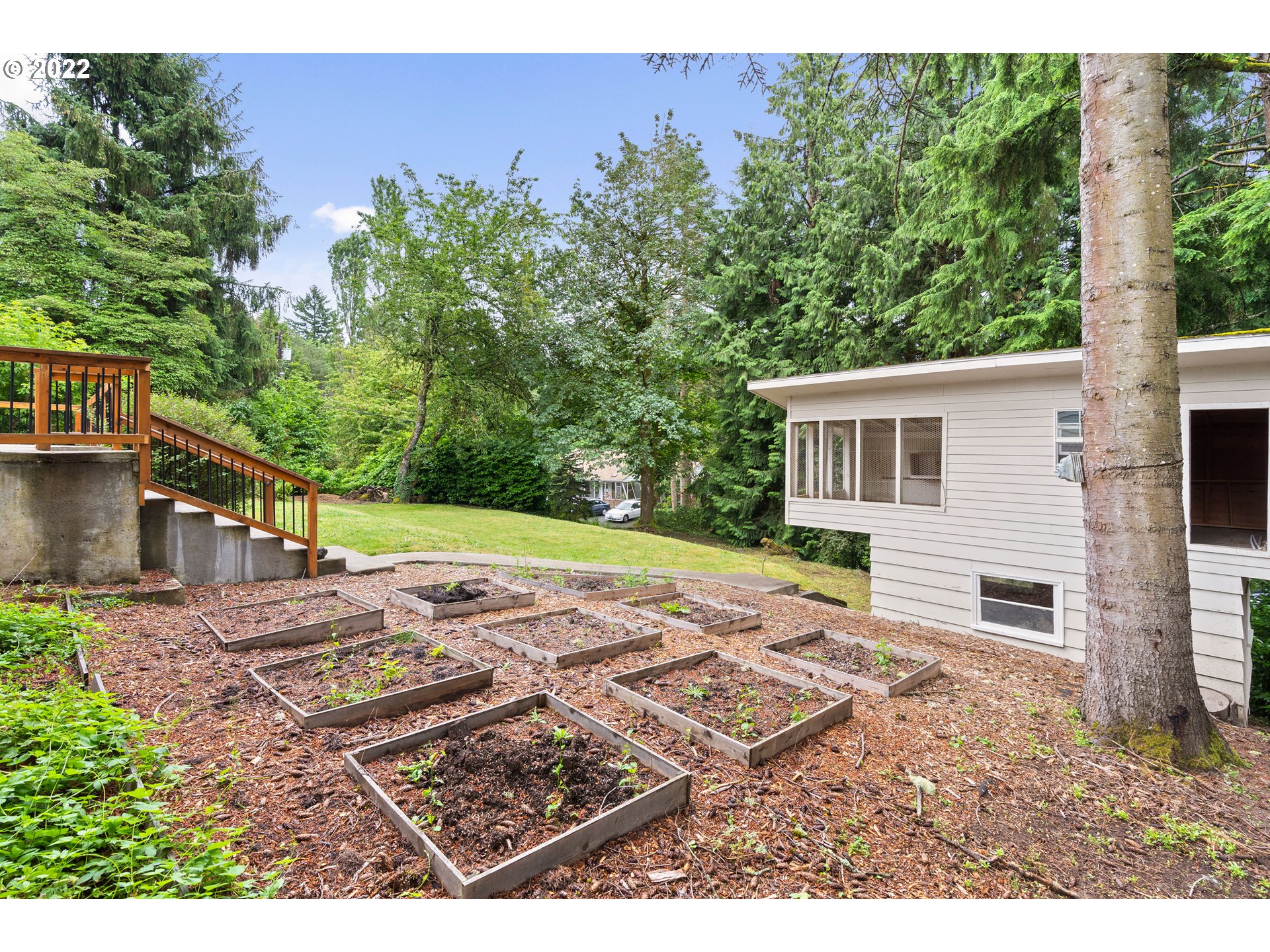1806 Southwest Taylors Ferry Road Portland, OR 97219 - Photo 29 of 32 Gallery Image 29