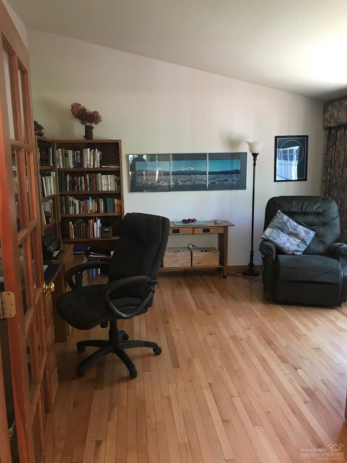 61225 Victory Loop Bend, OR 97702 - Photo 9 of 21 den/office