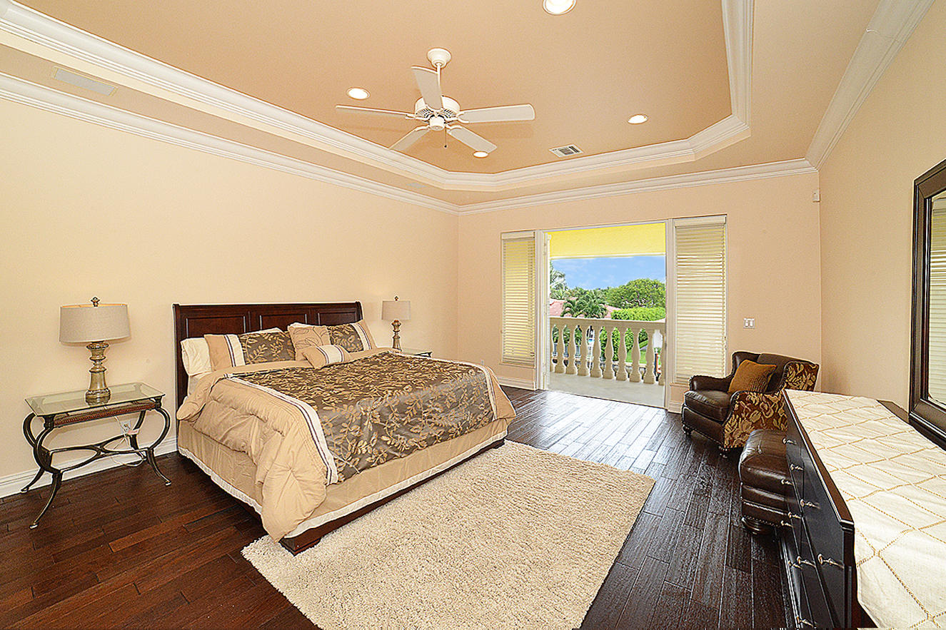 839 Coventry Street Boca Raton, FL 33487 - Photo 15 of 34 Master Suite with Waterfront Balcony