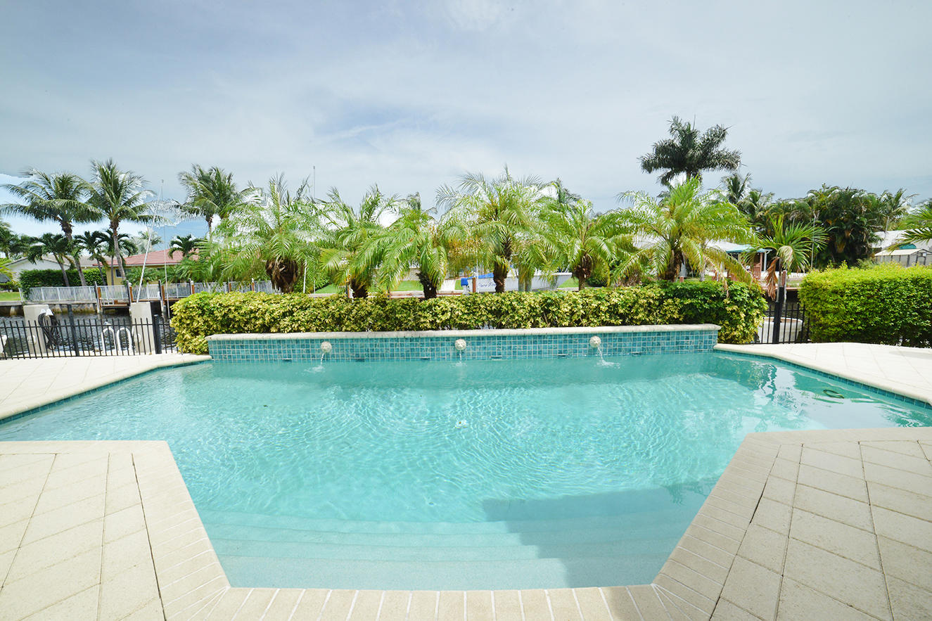 839 Coventry Street Boca Raton, FL 33487 - Photo 33 of 34 Pool